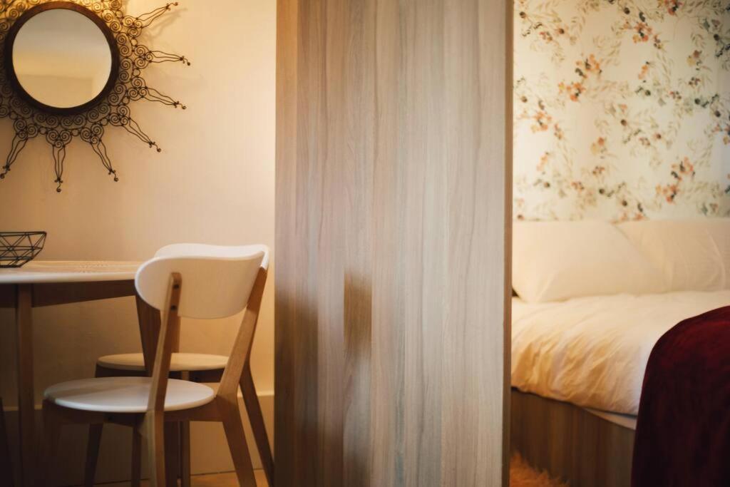 Apartamento Το Σπίτι Της Ευτυχίας Στούντιο Karpenísion Exterior foto